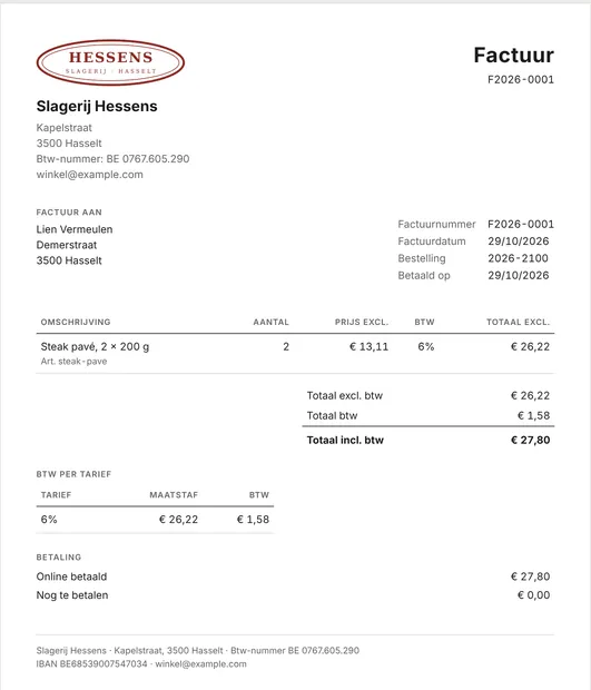 Factuur F2026-0001 van Slagerij Hessens aan Lien Vermeulen komt uit een printer: 2 × Steak pavé, 2 × 200 g, aan € 13,11 zonder btw, 6 % btw, totaal € 27,80 incl. btw, online betaald op 29/10/2026.